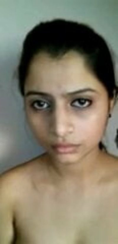 Cute Pakistani babe ka sexy video recording