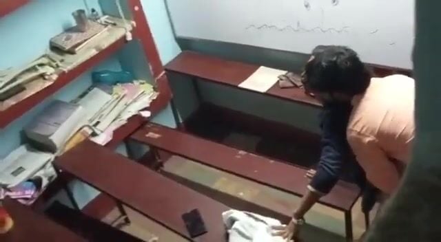 Tuition Class Me Desi Maal Ko Choda Teacher Ne
